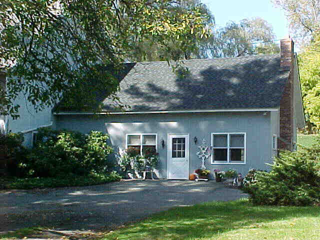 Building photograph for 520 LIME ROCK ROAD